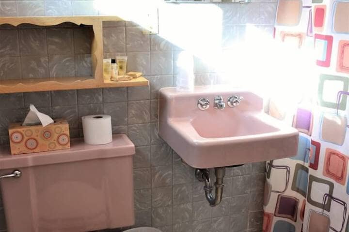 Room 4 of 23